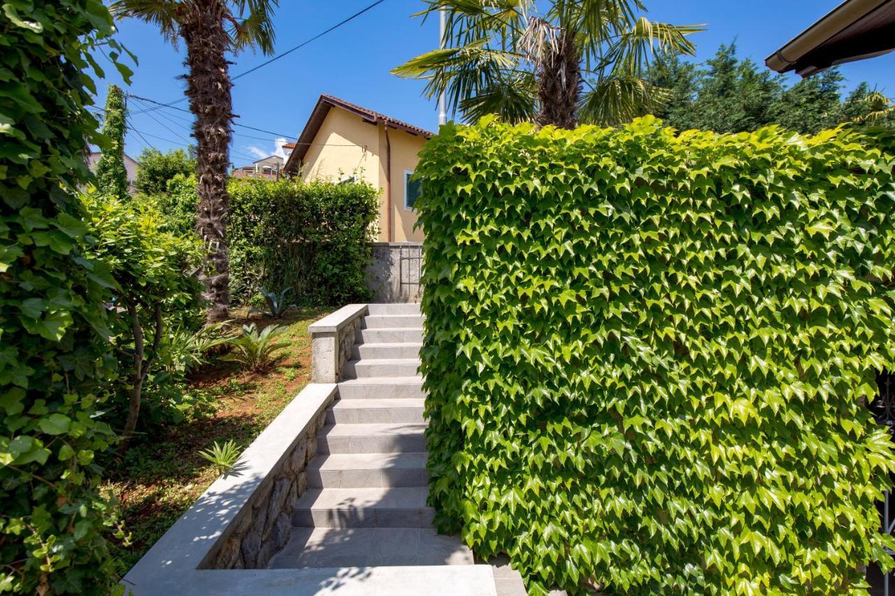Villa Lomida Opatija Bagian luar foto